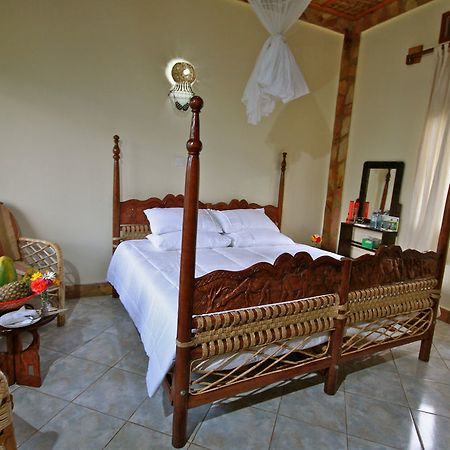 Silverback Lodge Buhoma ภายนอก รูปภาพ