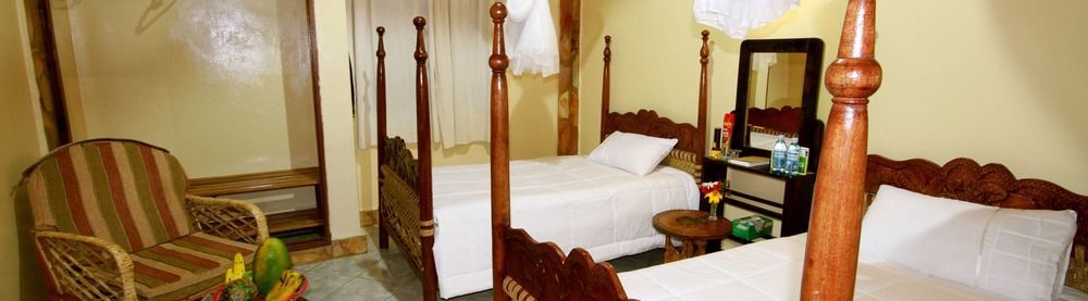 Silverback Lodge Buhoma ภายนอก รูปภาพ